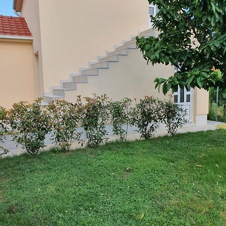 Апартаменты Apartman Tolosi 2 Подгорица Экстерьер фото