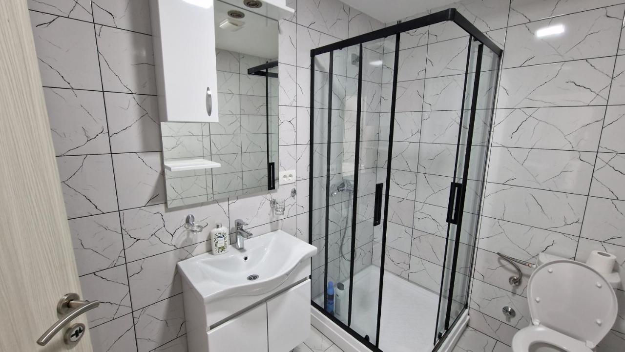 Апартаменты Apartman Tolosi 2 Подгорица Экстерьер фото